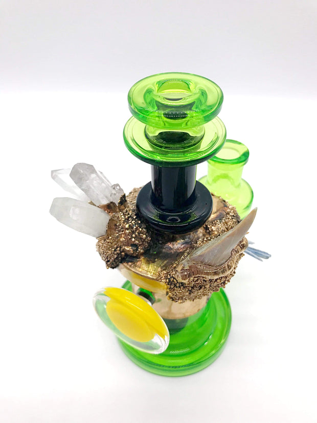 Smoke Station Water Pipe 20-Carat Gold Plated 20-Carat Gold-Plated Hand-Blown American Rig With a Shark Tooth