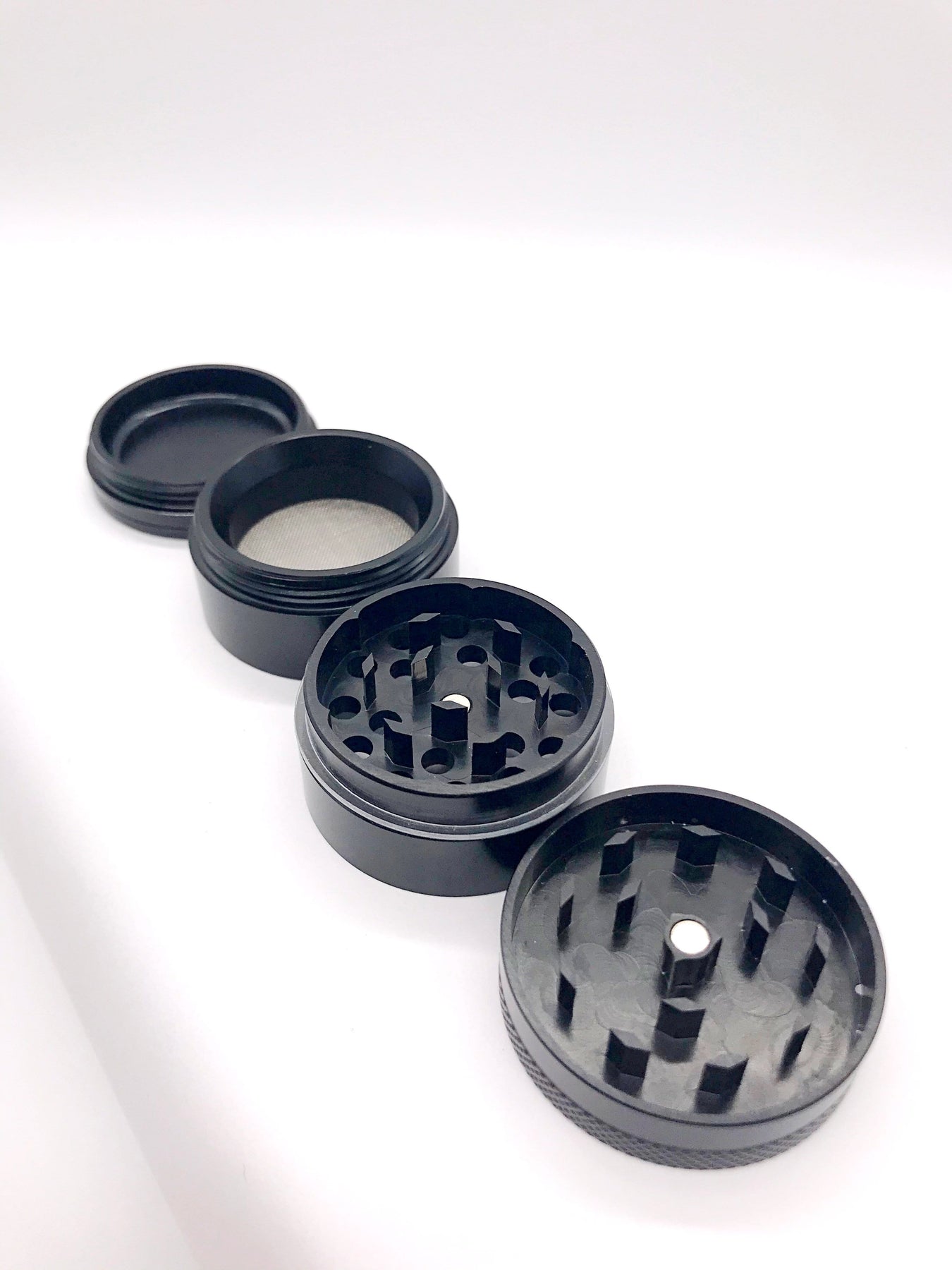 Aerospaced Small Anodized Aluminum Grinder (40mm) Smoke Station