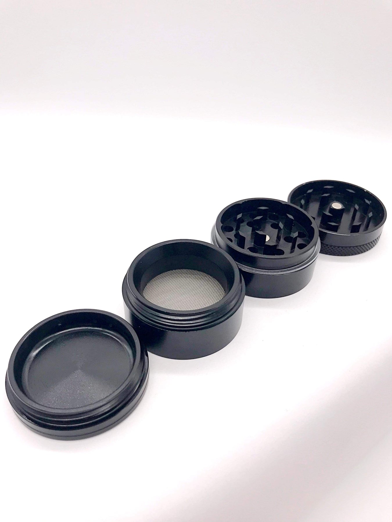 Aerospaced Small Anodized Aluminum Grinder (40mm) Smoke Station