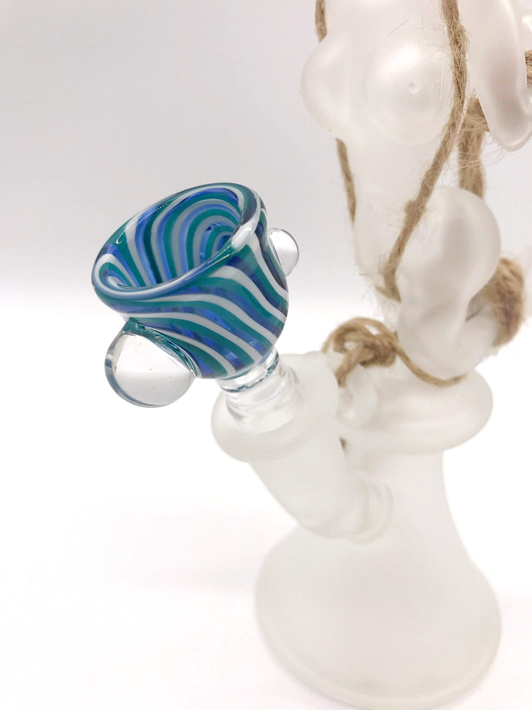 Hand-Blown American Bound Woman Rig – Smoke Station