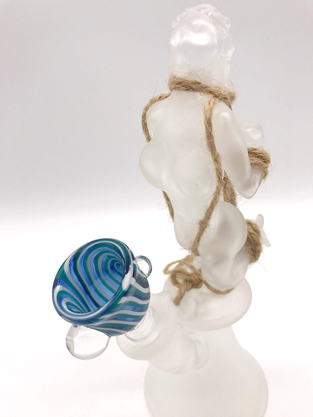 Hand-Blown American Bound Woman Rig – Smoke Station